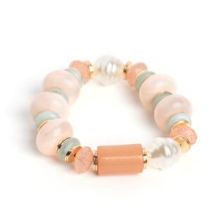 Elegant Peach and Gold Beaded Bracelet